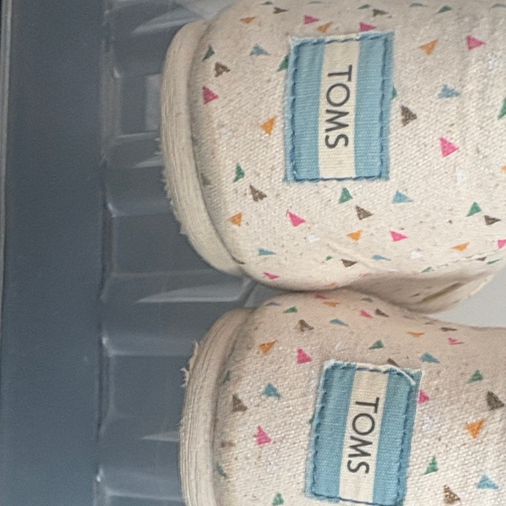 TOMS Cream Shoes with Colorful Triangle Pattern